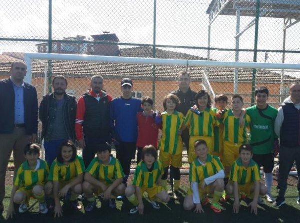 Okul Futbol Takımımız Altınordu 2. si